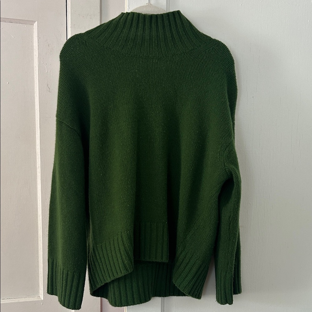 COS Grass Green Cashmere Sweater size M
